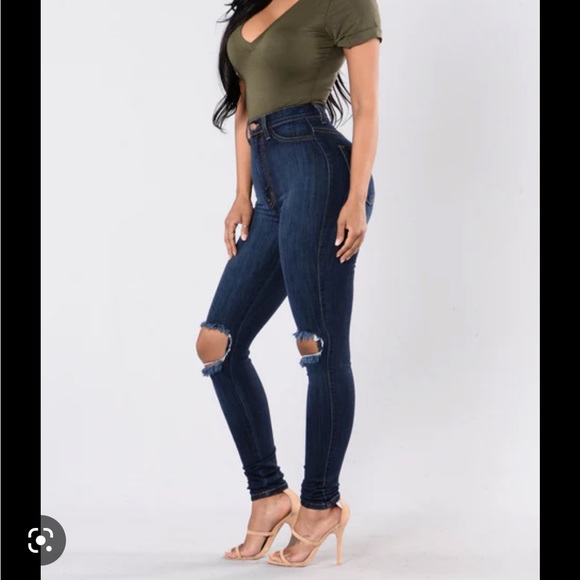 Fashion nova high rise distressed skinny jeans - Picture 2 of 8